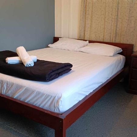 Homestay, Handy City Center Christchurch Eksteriør bilde