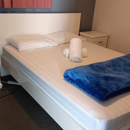 Homestay, Handy City Center Christchurch Eksteriør bilde
